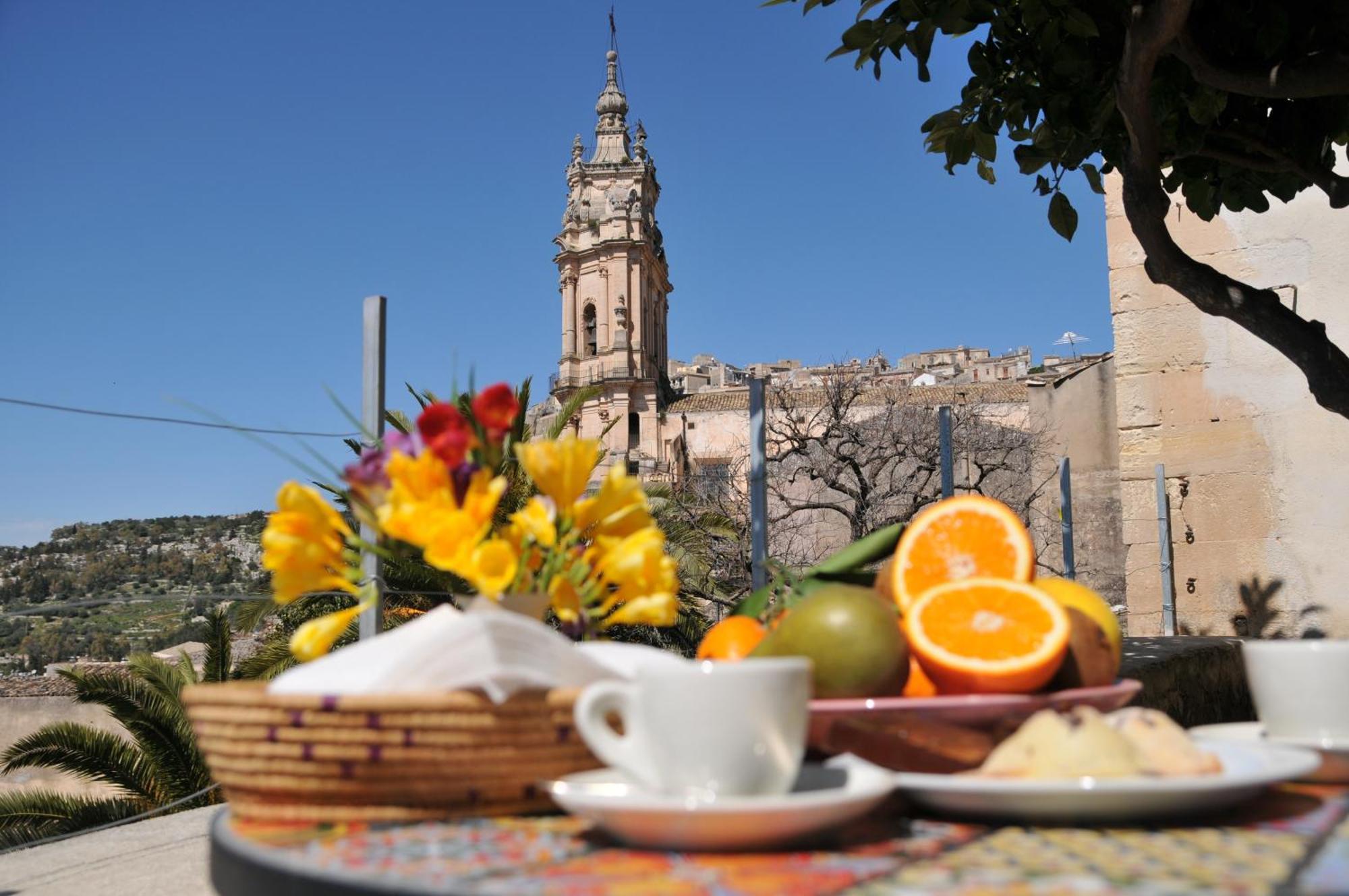 Casa Sipione Papa Bed and Breakfast Modica Eksteriør billede